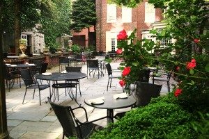 Rose-garden-at-M-300x200