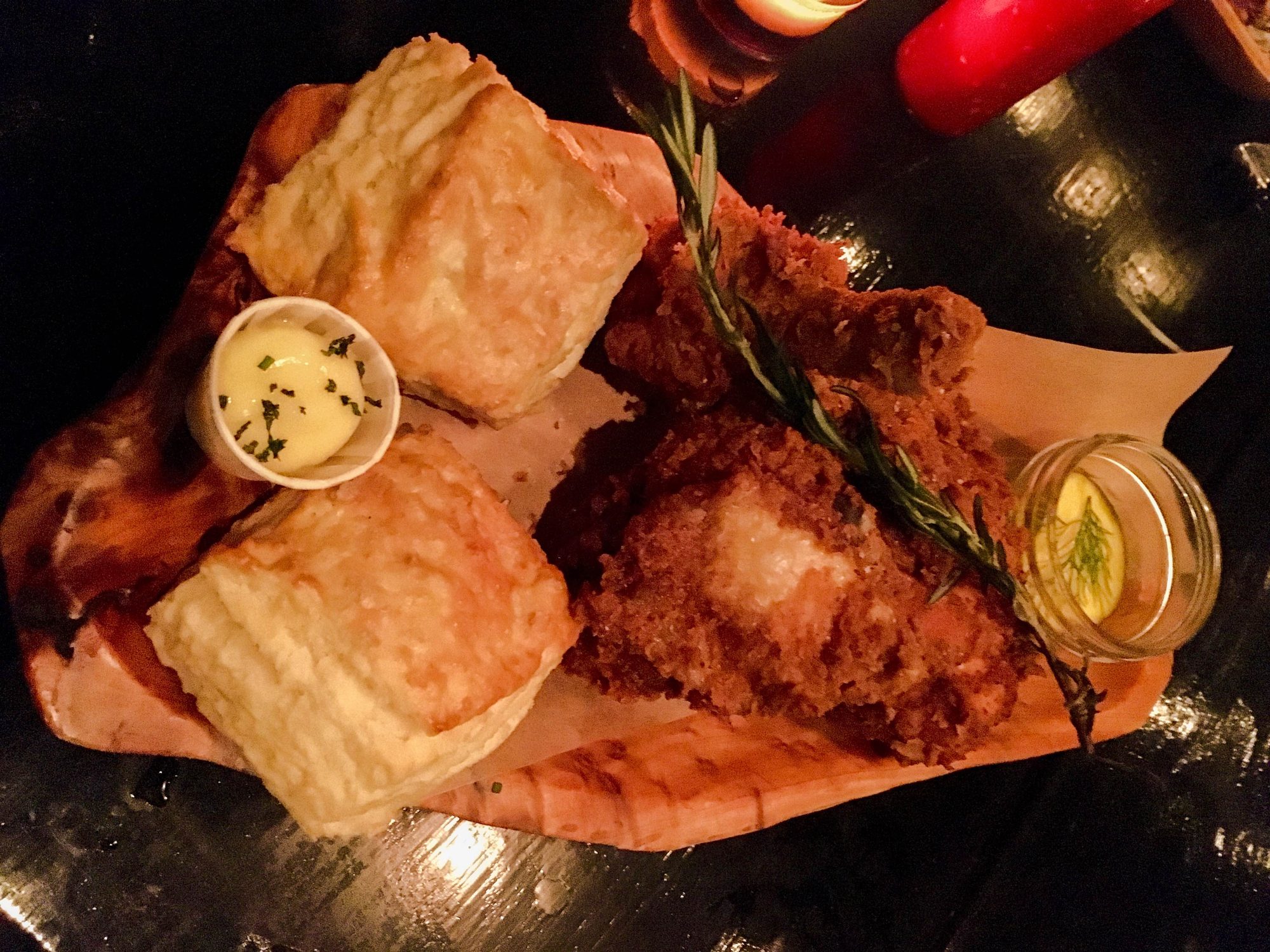 Bud & Marilyn's fried chicken platter